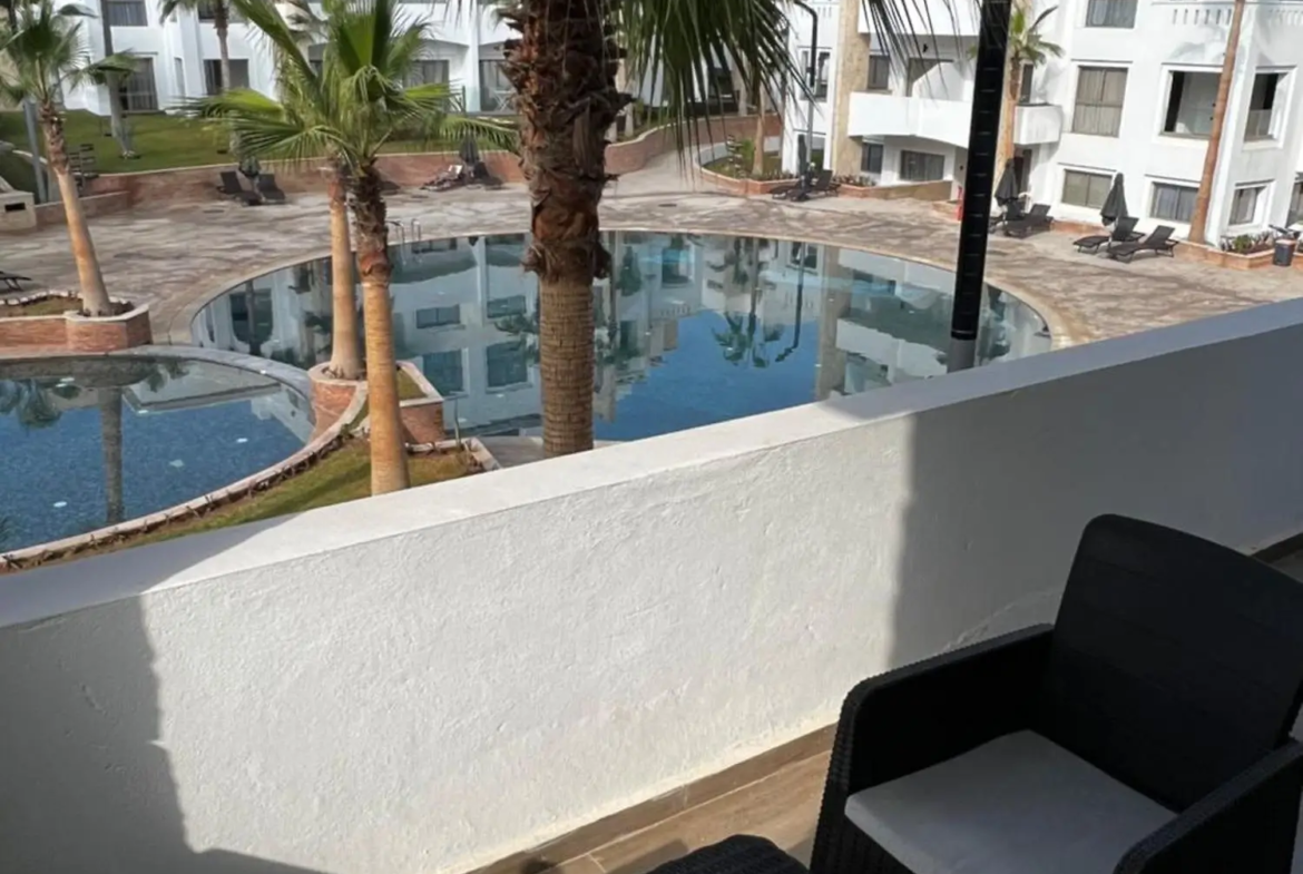 appartement vue sur piscine