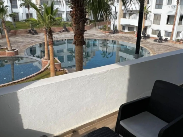 appartement vue sur piscine